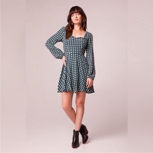 NWT Band Of The Free Genevieve Teal
Diamond Long Skeeve Mini Dress Medium